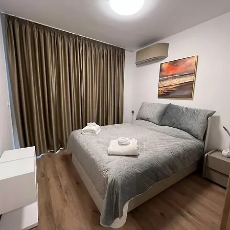 Appartement уют,спокойствие,сигурност на метри от плажа