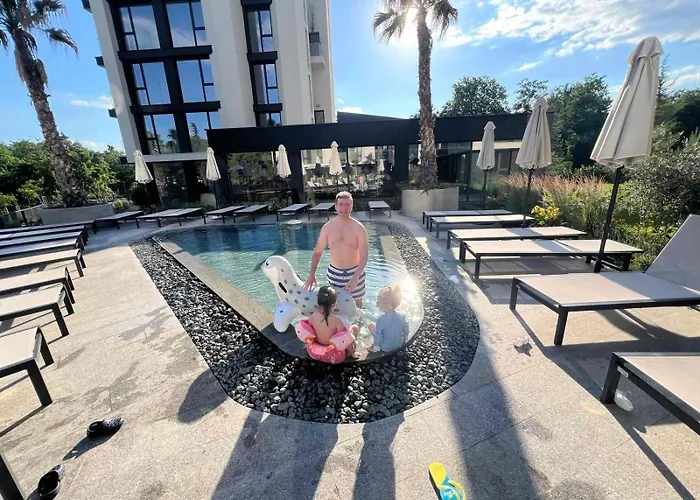 уют,спокойствие,сигурност на метри от плажа Lejlighed